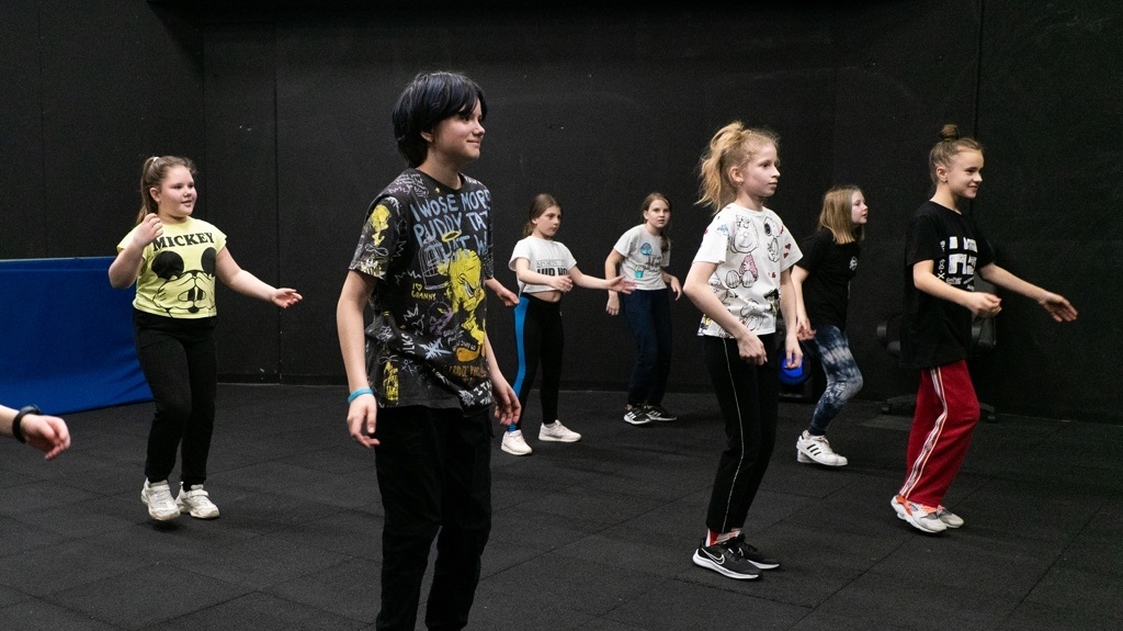 Hip Hop Juniors 2 - 9-12 лет 